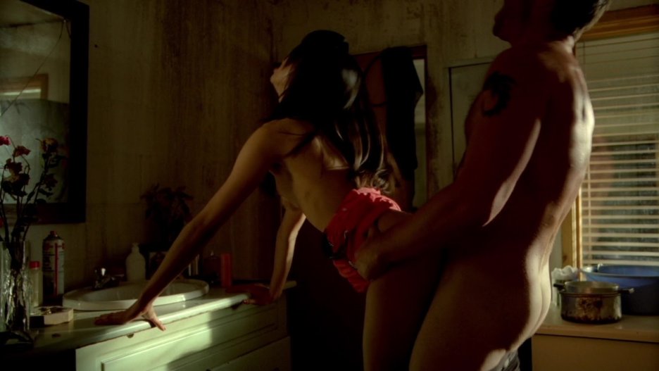 Аннабелль Уоллис sex Scene