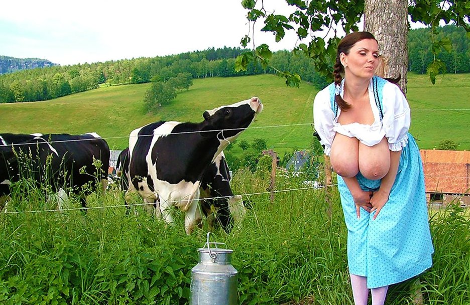 Доярка с большими титьками