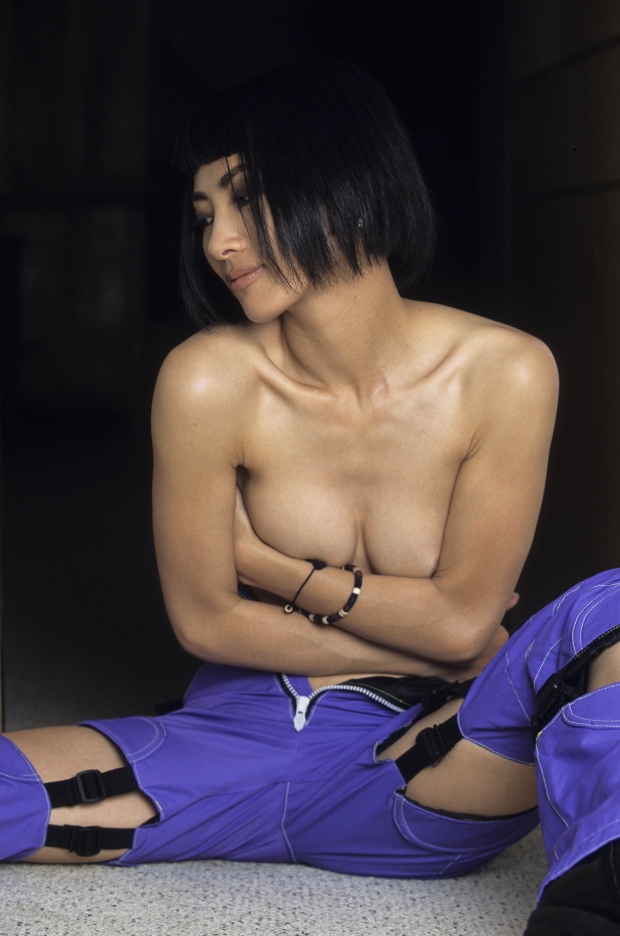 Бай Лин (bai Ling) в фильме "взаперти"