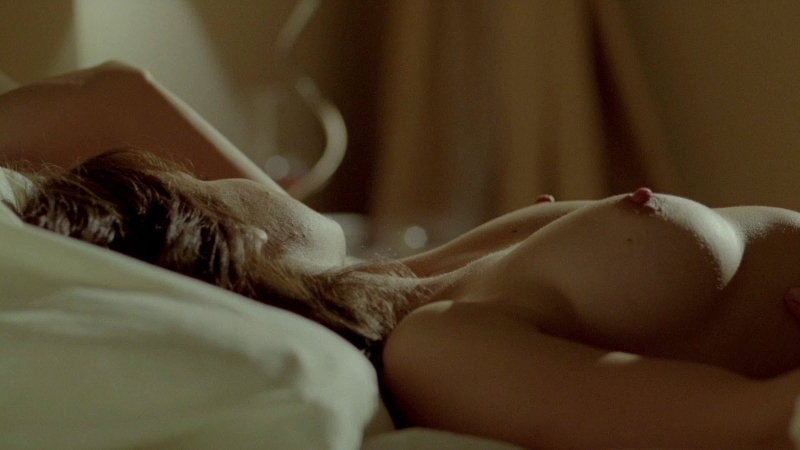 Аннабелль Уоллис sex Scene