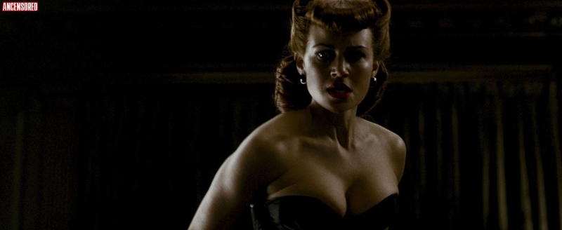 Carla Gugino Kiss