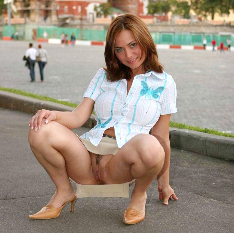 Голые женщины в грузовой машине