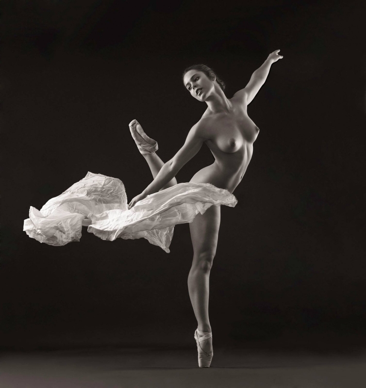 Naked gymnast балерина Ирина без трусов