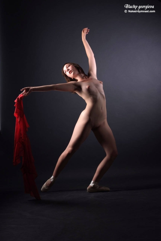 Naked gymnast Marina Ирина балерина